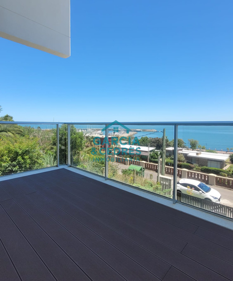 Casa ID.109 - EXCEPCIONAL CASA EN CERRO SAN ANTONIO 3 DORM Y 3 BAÑOS CON VISTAS AL MAR INIGUALABLES 