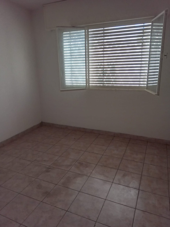 Casa ID.188 - Se Vende Buena Propiedad En Ph Al Frente. En Maroñas
