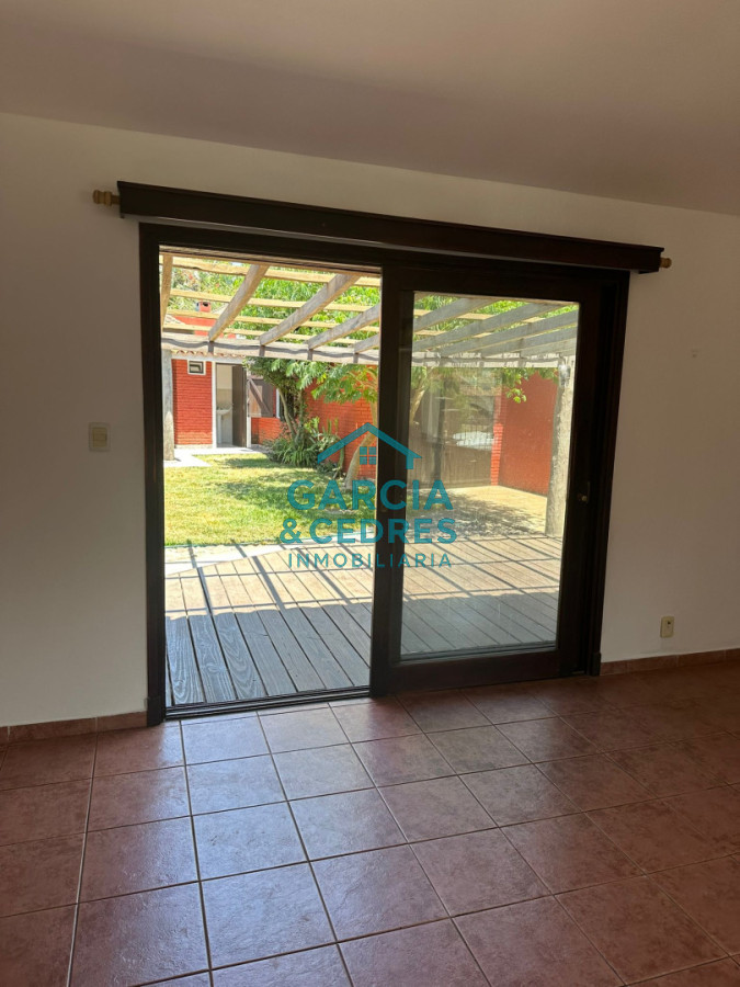 Casa ID.133 - OPORTUNIDAD EN BARRIO CANTEGRIL . VENDO CASA DE 3 DORM. Y 3 BAÑOS EN ZONA DE COLEGIOS, FACULTADES Y CENTROS DE SALUD 