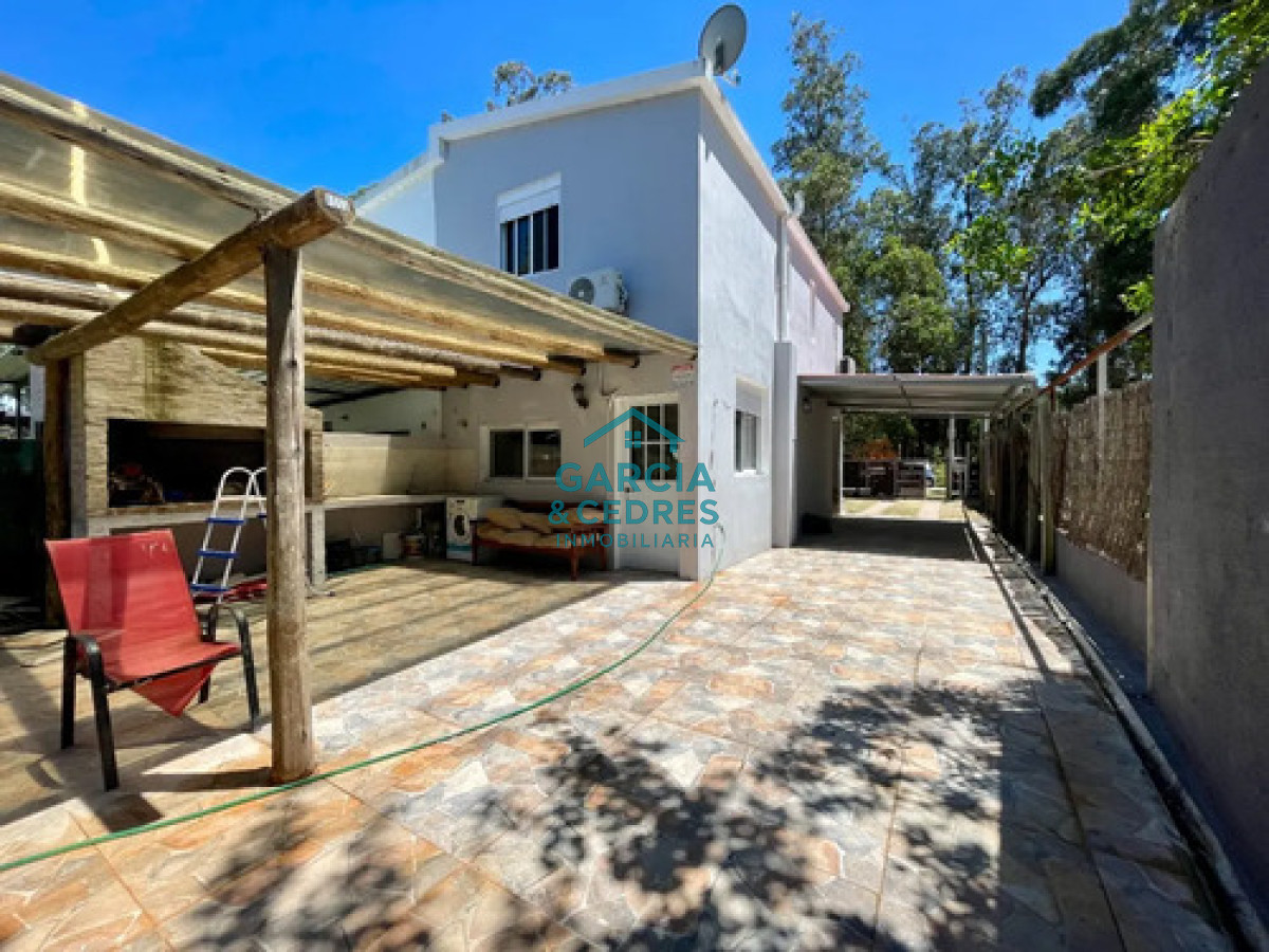 Casa ID.300 - Oportunidad en Bella Vista - Casa Amueblada de 2 Dormitorios con Parrillero y Garage