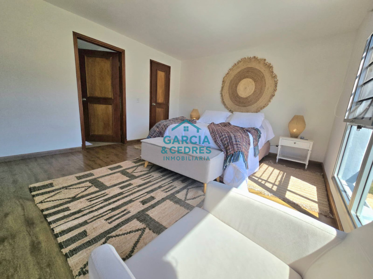 Casa ID.1391 - Alquilo Casa en Rincon del Indio  . Cuatro dormitorios y 4 baños 