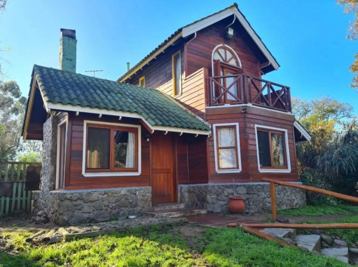 Casa ID.447 - Se Vende Casa Cabaña Chalet 4 dormitorios en Lezica