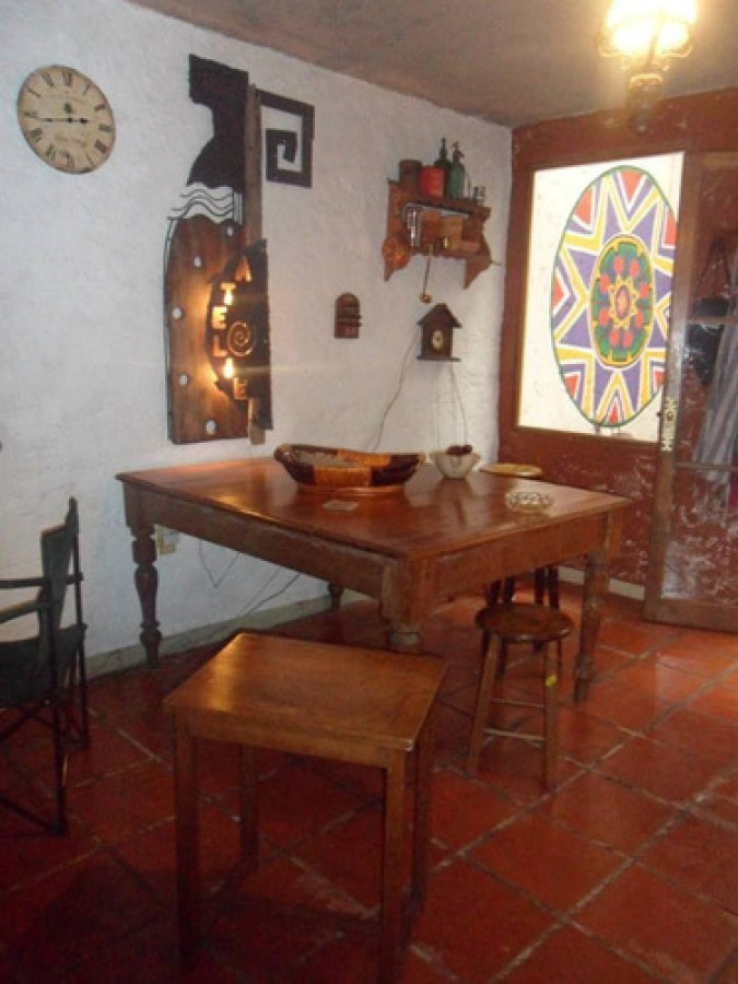 Casa ID.318 - Se Alquila Casa de 5 Dormitorios en Cordon 