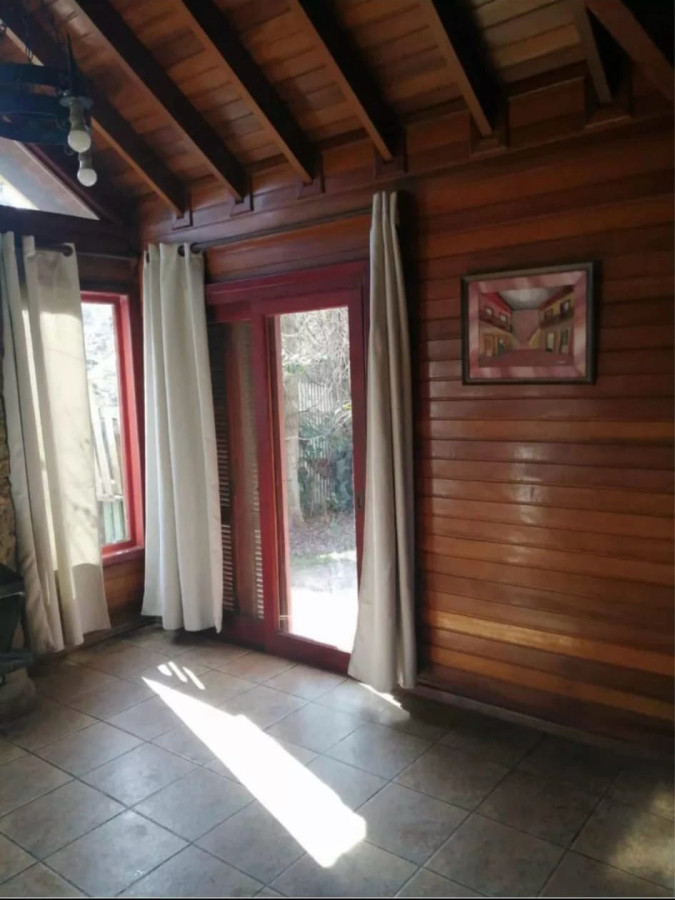 Casa ID.447 - Se Vende Casa Cabaña Chalet 4 dormitorios en Lezica