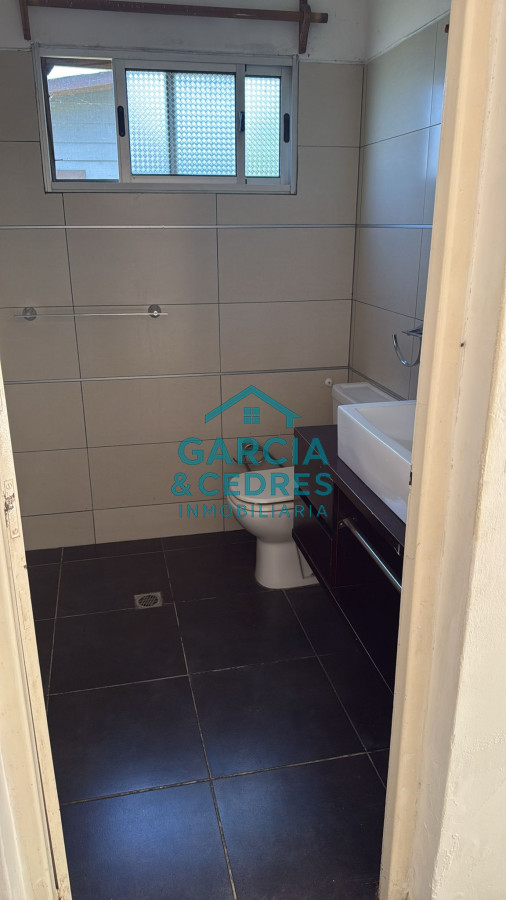 Casa ID.55 - OPORTUNIDAD !!! VENDO CASA 3 DORMITORIOS Y 1 BAÑO EN ESTACION LAS FLORES A U$S 90.000