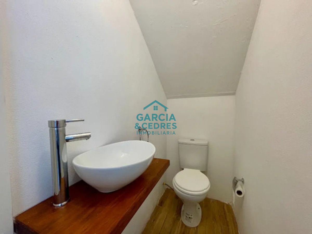 Casa ID.300 - Oportunidad en Bella Vista - Casa Amueblada de 2 Dormitorios con Parrillero y Garage