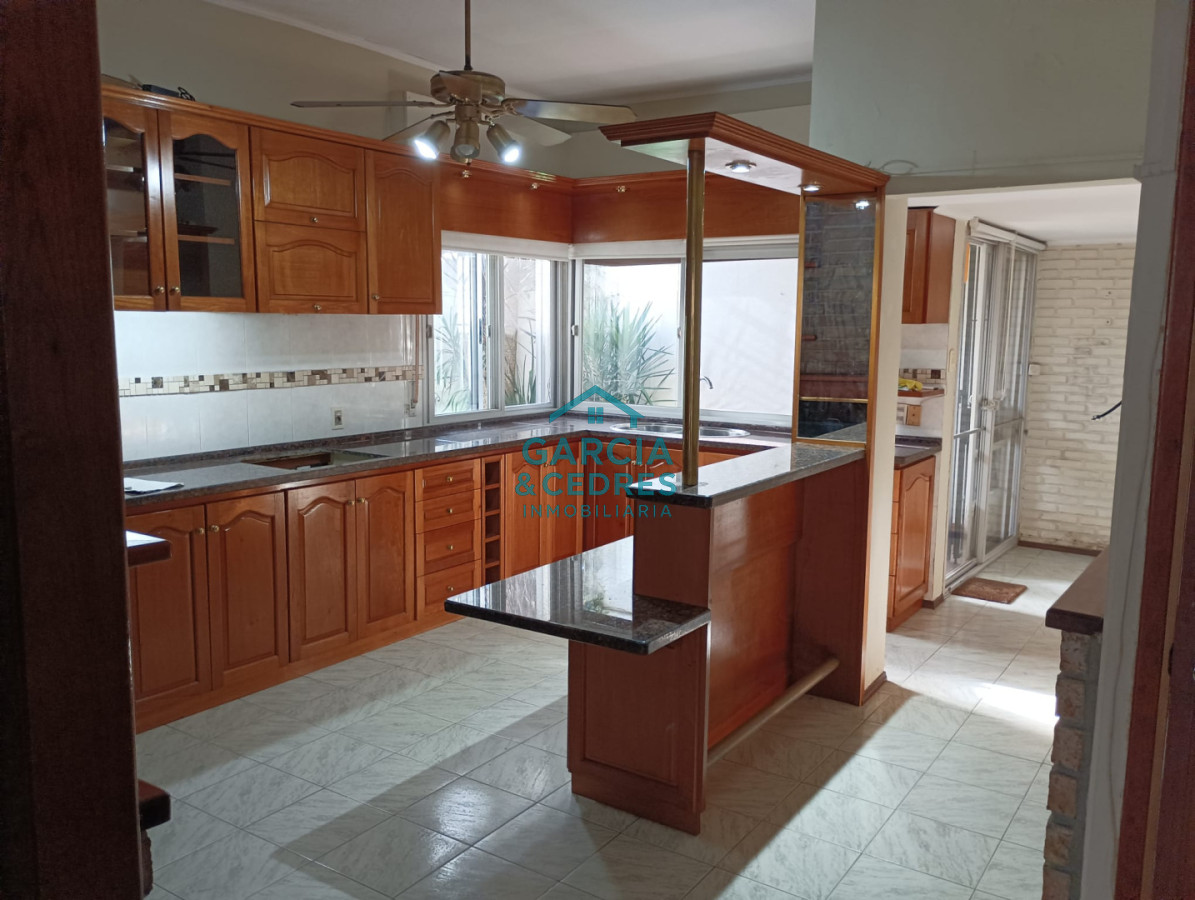 Casa ID.426 - Venta de Hermosa casa de 5 dormitorios + 2 baños  MINAS 
