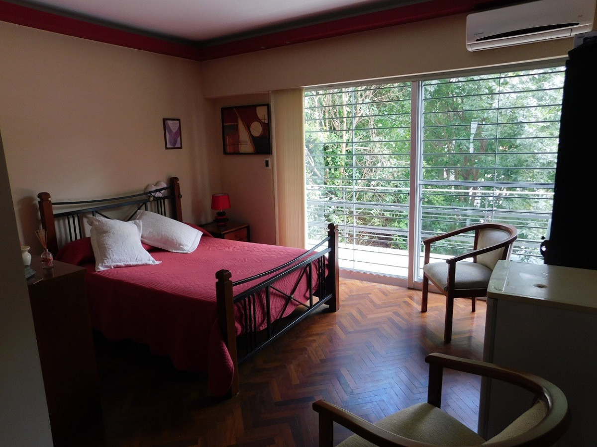 Casa ID.134 - Se Vende Sobre Caramuru En El Corazon De Punta Gorda Regia Casa En Impecable Estado Lista Para Entrar 6 Dormitorios 4 Baños Con La Mas Alta Seguridad
