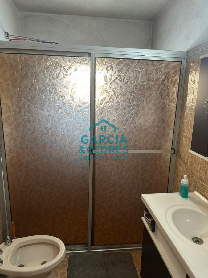 Casa ID.115 - EXCELENTE OPORTUNIDAD CASA DE 4 DORMITORIOS Y 4 BAÑOS , BARBACOA CERRADA Y MUCHO MAS EN BARRIO BIARRITZ 