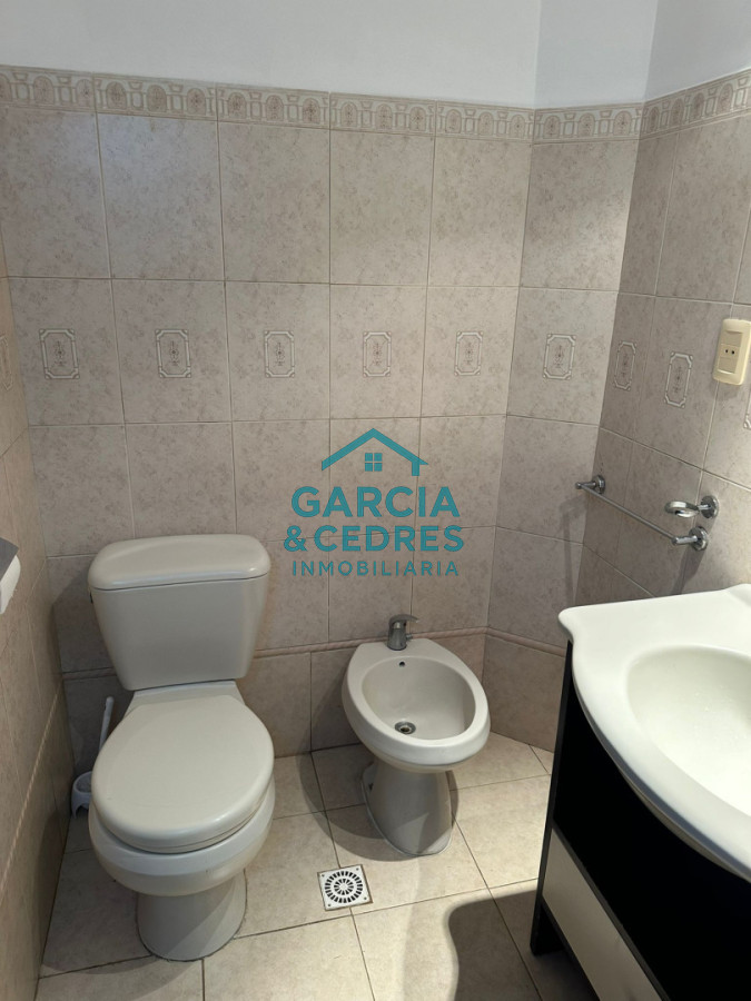 Casa ID.133 - OPORTUNIDAD EN BARRIO CANTEGRIL . VENDO CASA DE 3 DORM. Y 3 BAÑOS EN ZONA DE COLEGIOS, FACULTADES Y CENTROS DE SALUD 