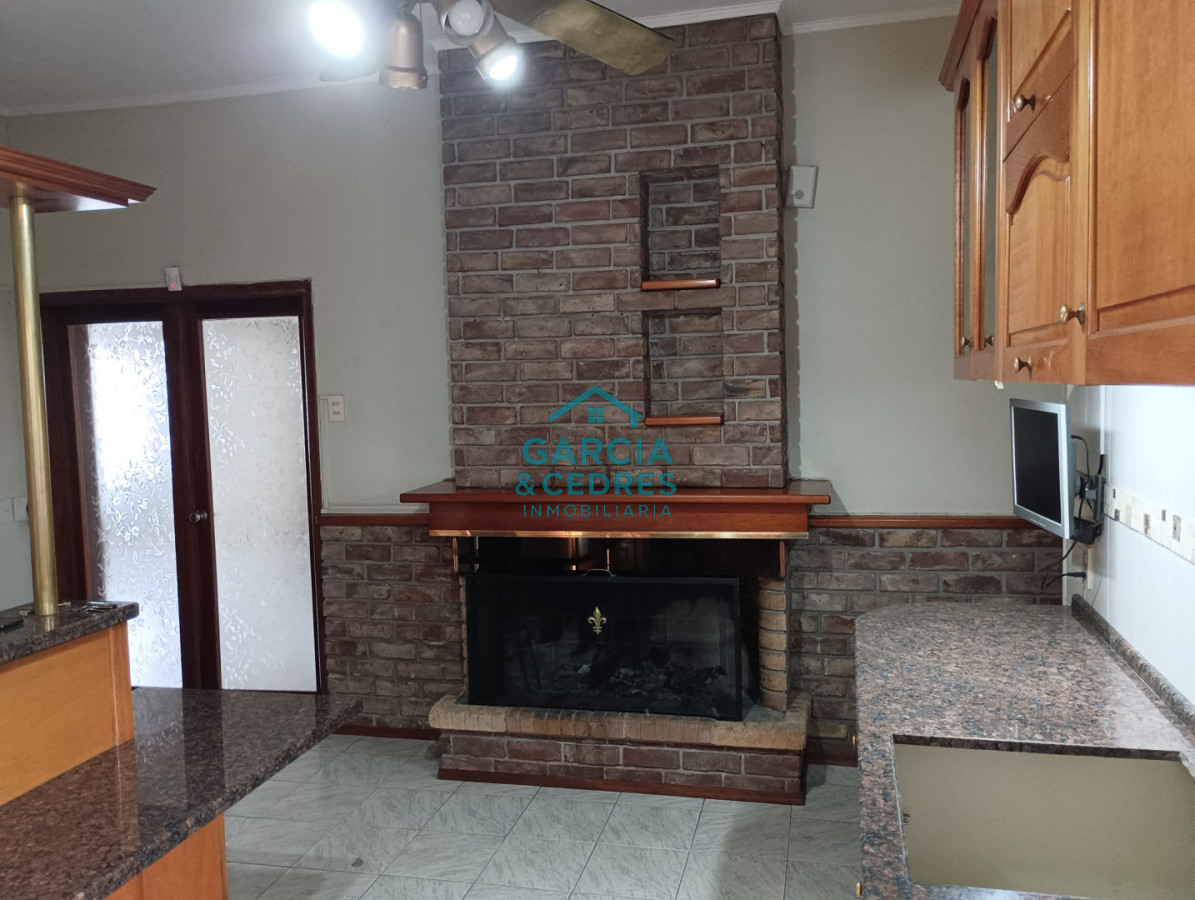 Casa ID.426 - Venta de Hermosa casa de 5 dormitorios + 2 baños  MINAS 