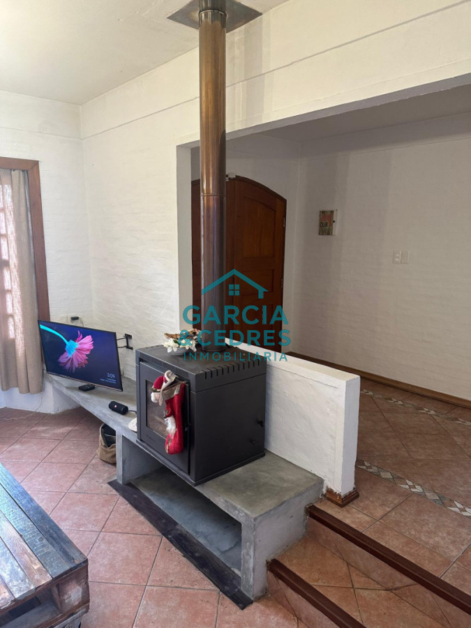 Casa ID.115 - EXCELENTE OPORTUNIDAD CASA DE 4 DORMITORIOS Y 4 BAÑOS , BARBACOA CERRADA Y MUCHO MAS EN BARRIO BIARRITZ 