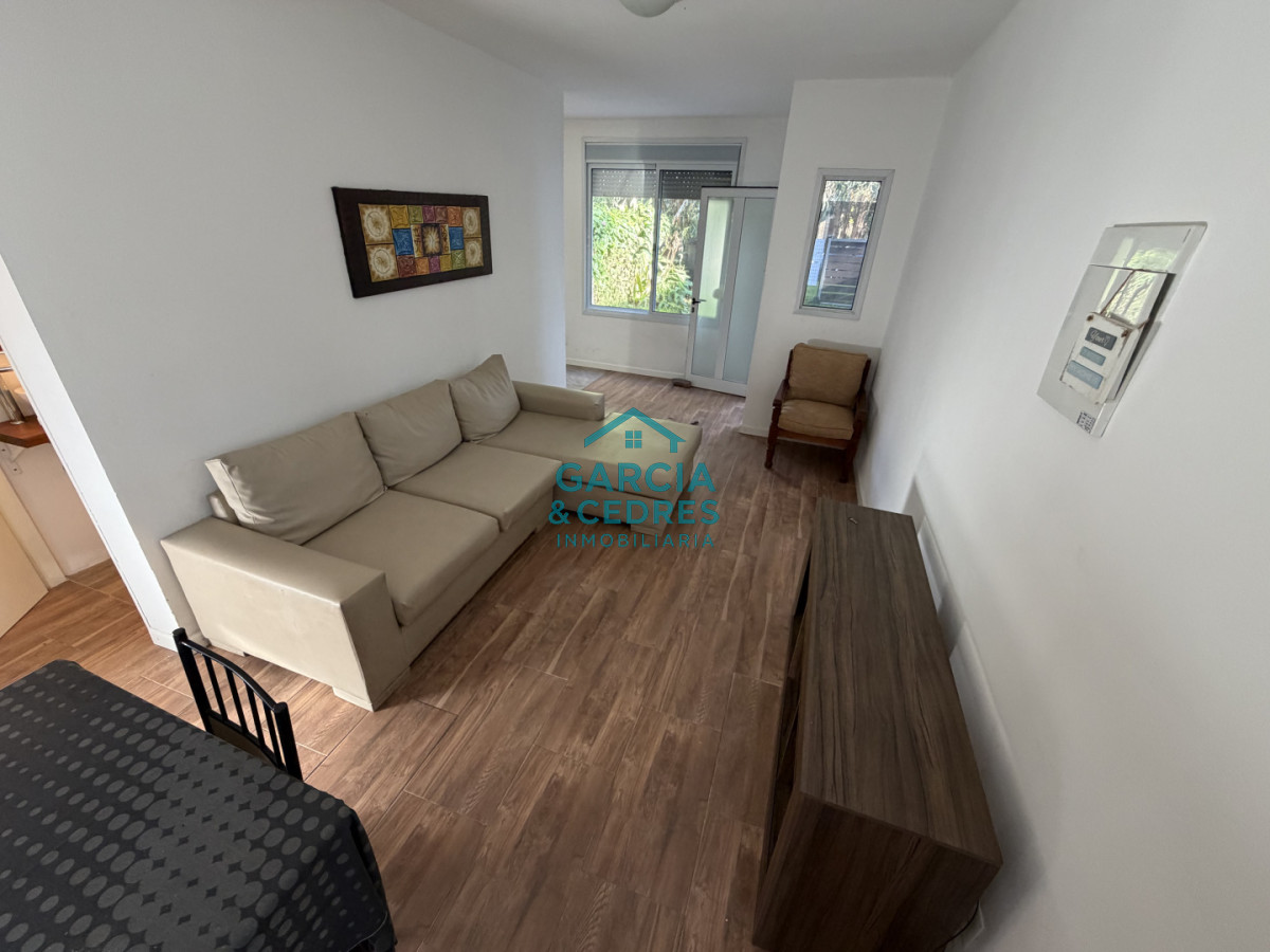 Casa ID.300 - Oportunidad en Bella Vista - Casa Amueblada de 2 Dormitorios con Parrillero y Cochera