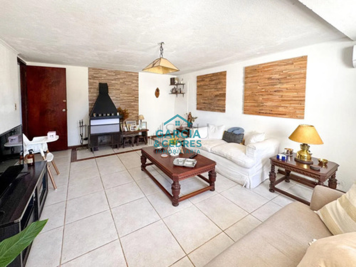 Casa ID.337 - Casa de 6 dormitorios en Cantegril, Punta Del Este,