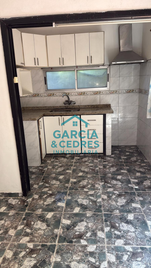 Casa ID.55 - OPORTUNIDAD !!! VENDO CASA 3 DORMITORIOS Y 1 BAÑO EN ESTACION LAS FLORES A U$S 90.000