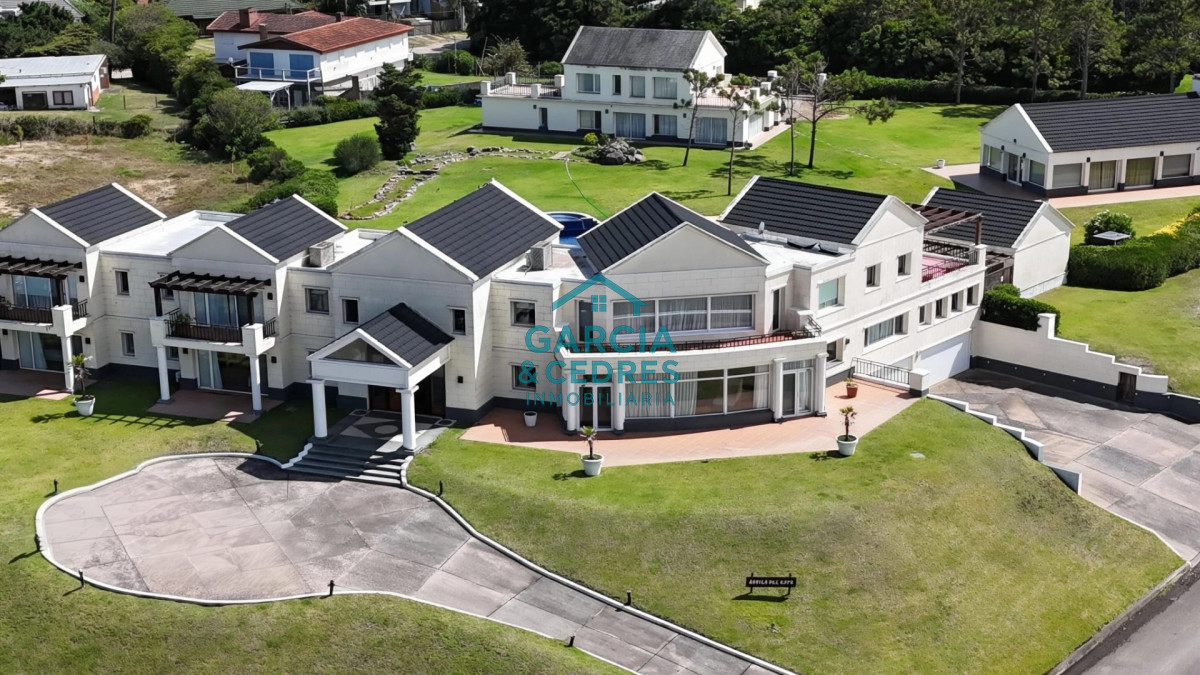 Casa ID.191 - Mansión de Ultra Lujo en Primera Línea al Mar - Playa Mansa