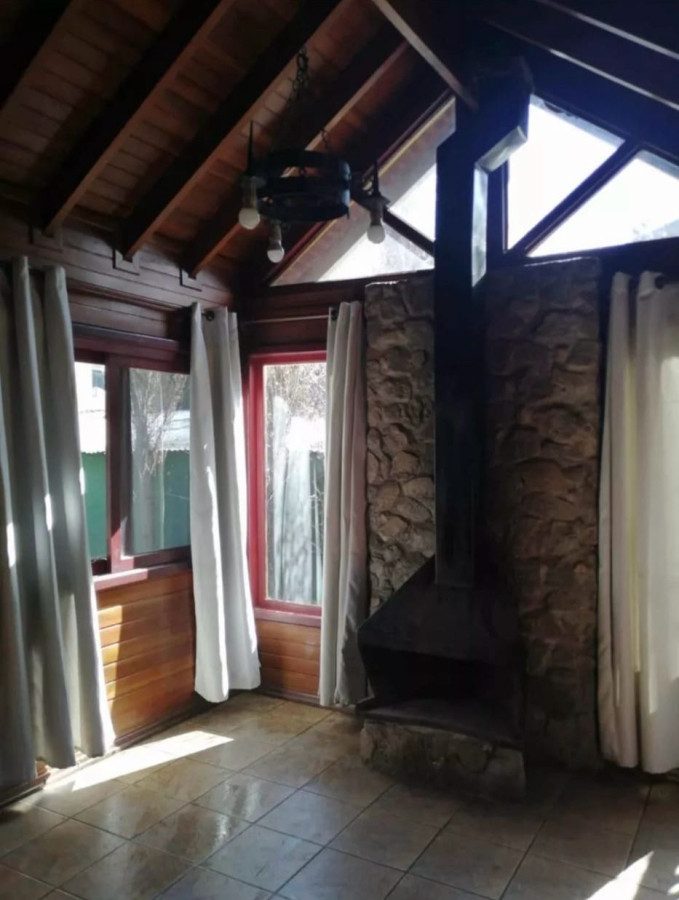 Casa ID.447 - Se Vende Casa Cabaña Chalet 4 dormitorios en Lezica