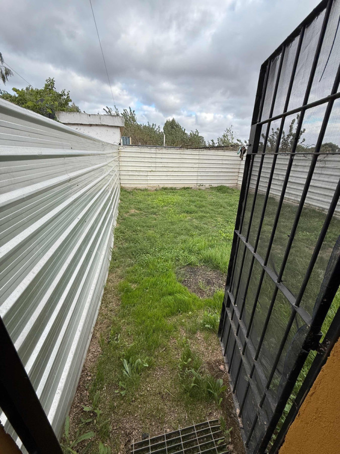 Casa ID.434 - Se alquila Casa 1 Dormitorio en Cerró 