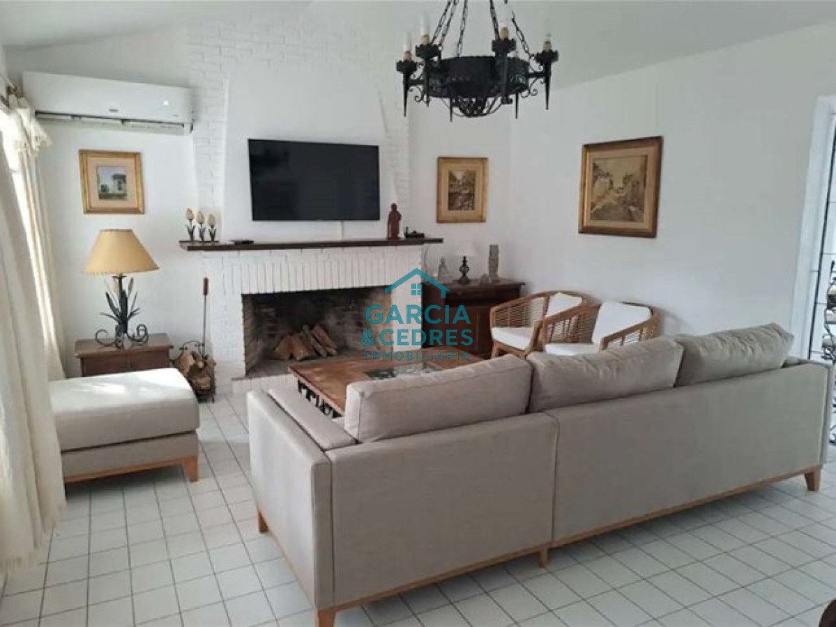 Casa ID.347 - Casa en Alquiler Anual en Punta del Este - Zona Cantegril