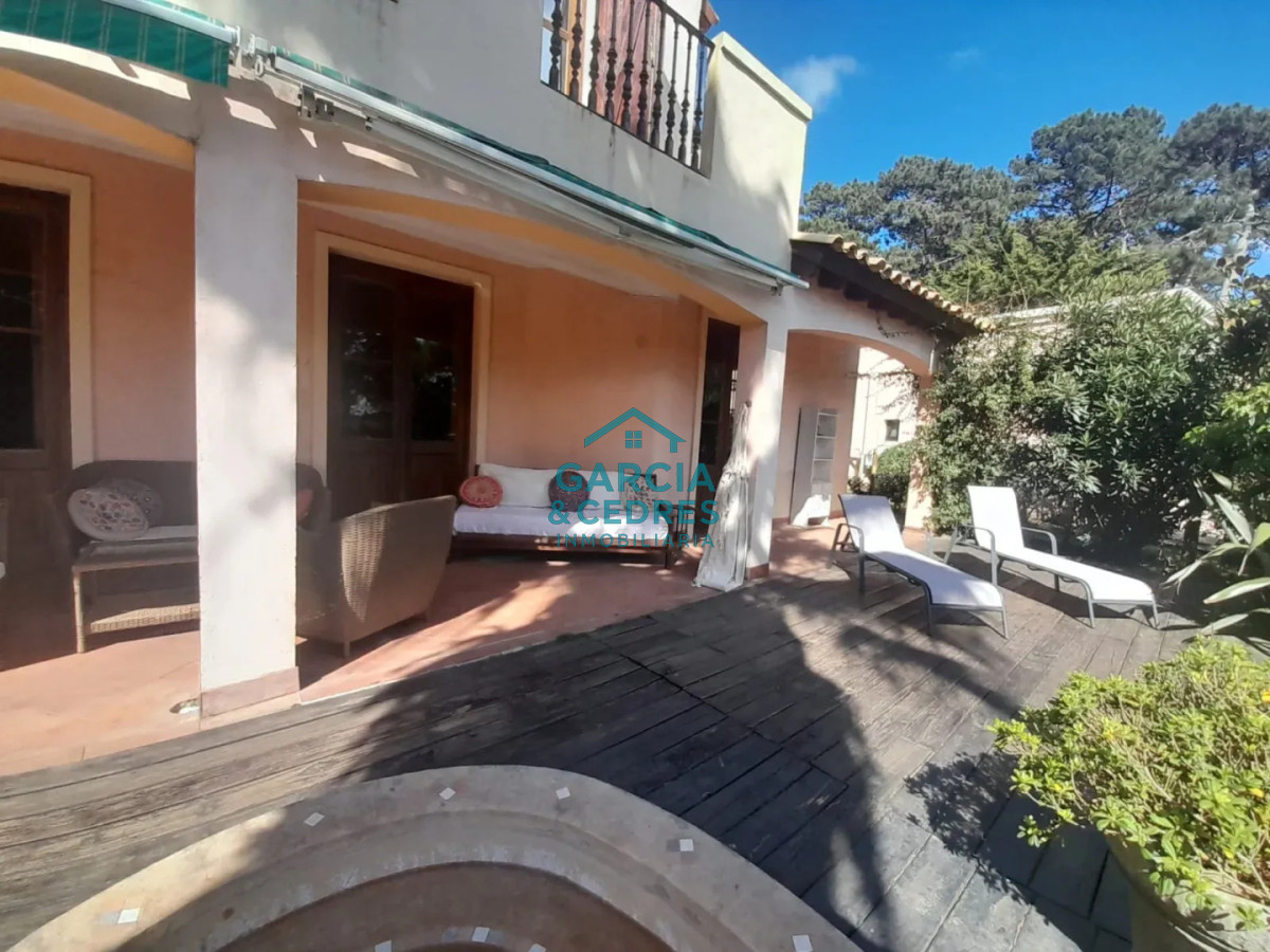 Casa ID.823 - Casa con piscina y gran jardín - Jardines de Cordoba, Punta del Este