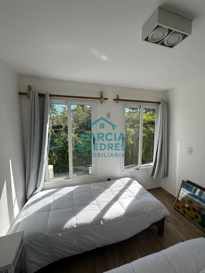 Casa ID.6 - Casa en Montoya a solo 250 mts del mar , 3 dormitorios con 2 baños . recien reciclada con muy buen gusto