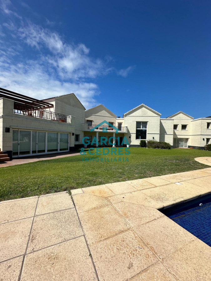 Casa ID.191 - Mansión de Ultra Lujo en Primera Línea al Mar - Playa Mansa