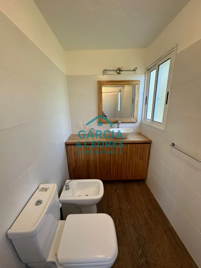 Casa ID.6 - Casa en Montoya a solo 250 mts del mar , 3 dormitorios con 2 baños . recien reciclada con muy buen gusto