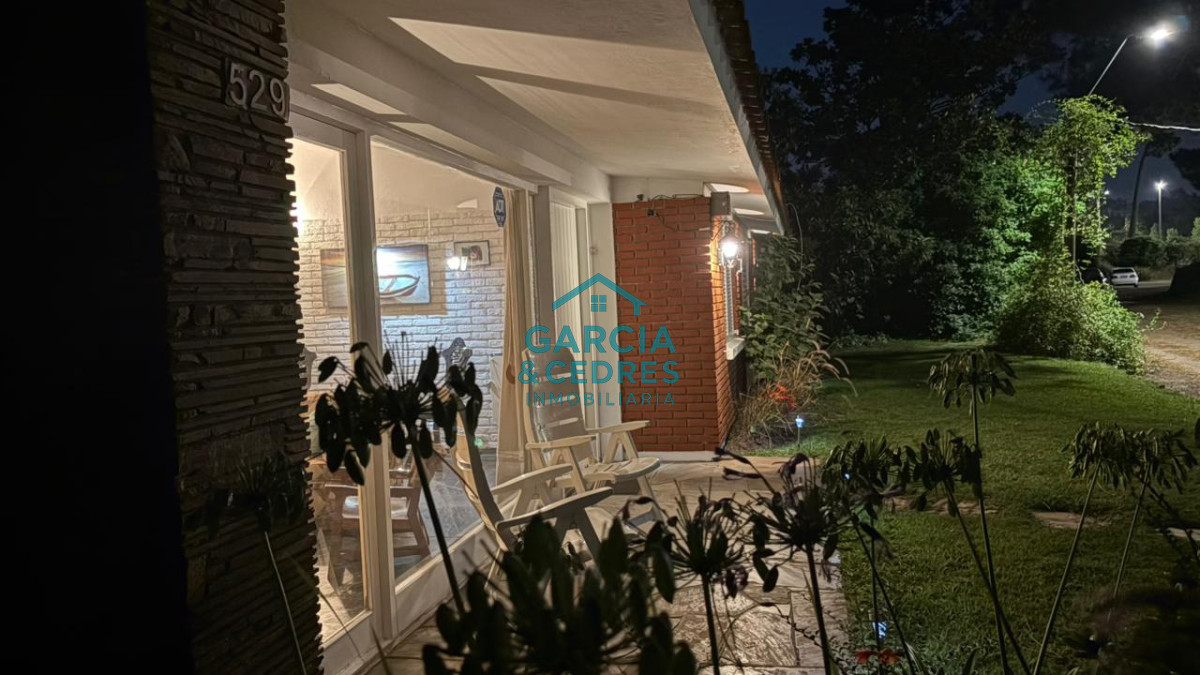 Casa ID.1202 - Alquiler de Casa de 3 dorm + 3 baños . Excelente Ubicación 