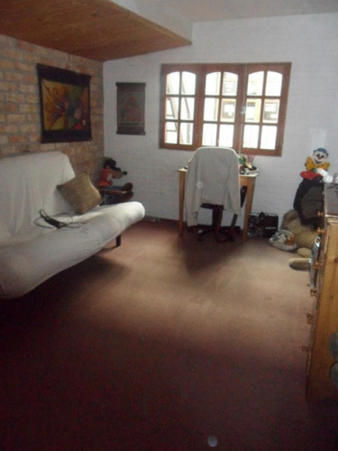 Casa ID.318 - Se Alquila Casa de 5 Dormitorios en Cordon 