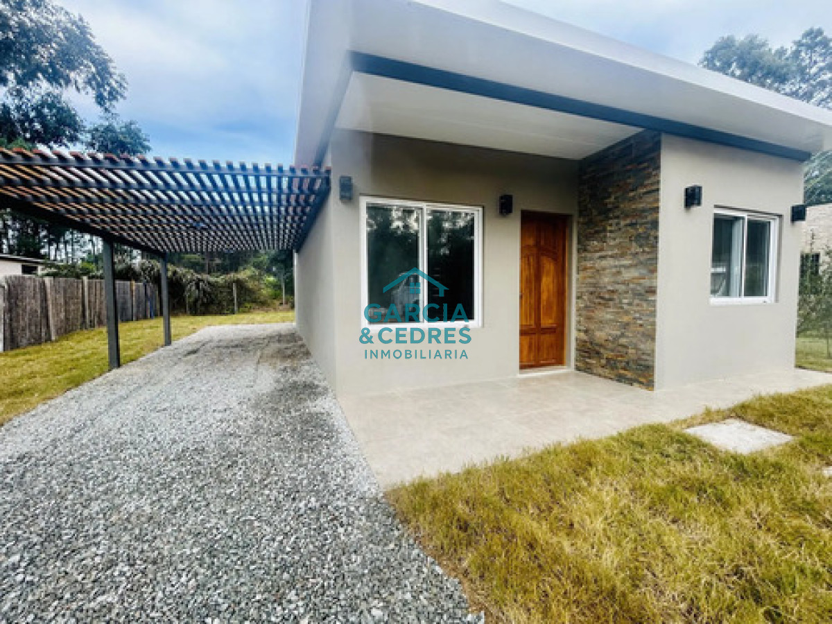 Impecable casa a estrenar en Parque Burnett de 2 dormitorios, Punta del Este