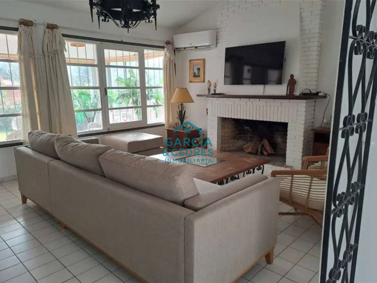 Casa ID.347 - Casa en Alquiler Anual en Punta del Este - Zona Cantegril