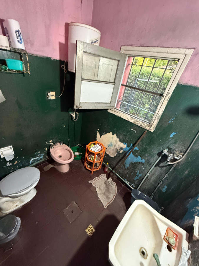 Casa ID.26 - Se Venden 2 Casas en Lezica mismo padrón 