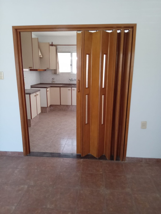 Casa ID.188 - Se Vende Buena Propiedad En Ph Al Frente. En Maroñas