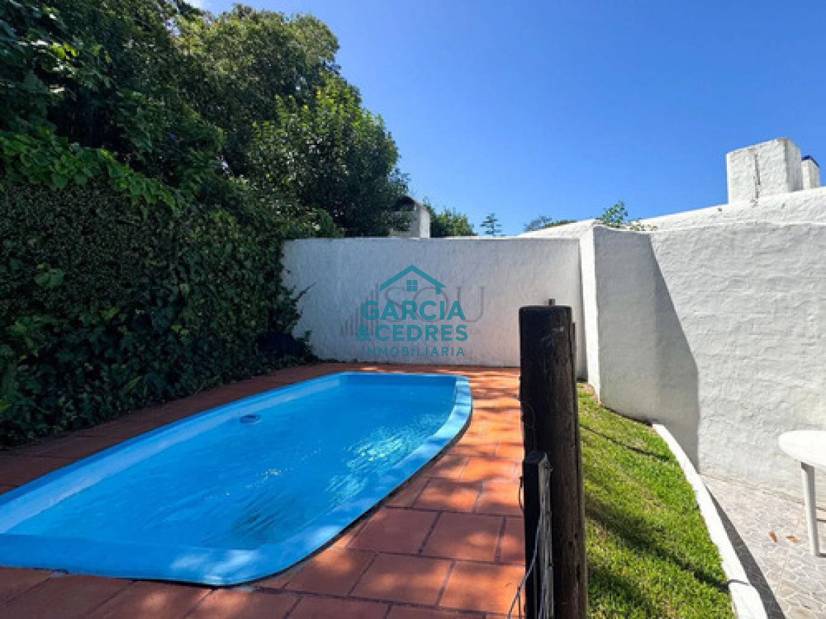 Casa ID.337 - Casa de 6 dormitorios en Cantegril, Punta Del Este,