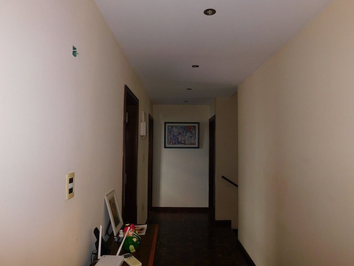 Casa ID.134 - Se Vende Sobre Caramuru En El Corazon De Punta Gorda Regia Casa En Impecable Estado Lista Para Entrar 6 Dormitorios 4 Baños Con La Mas Alta Seguridad