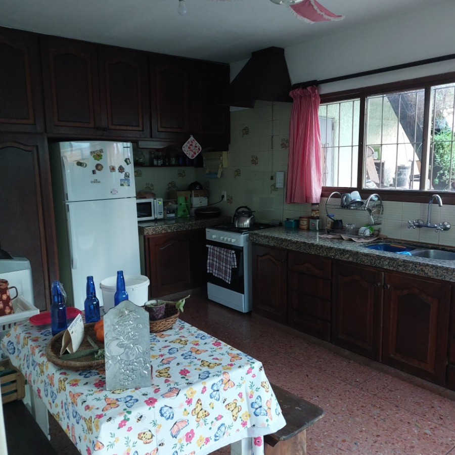 Casa ID.82 - Se vende,  casa 3 dormitoriosen Sayago.