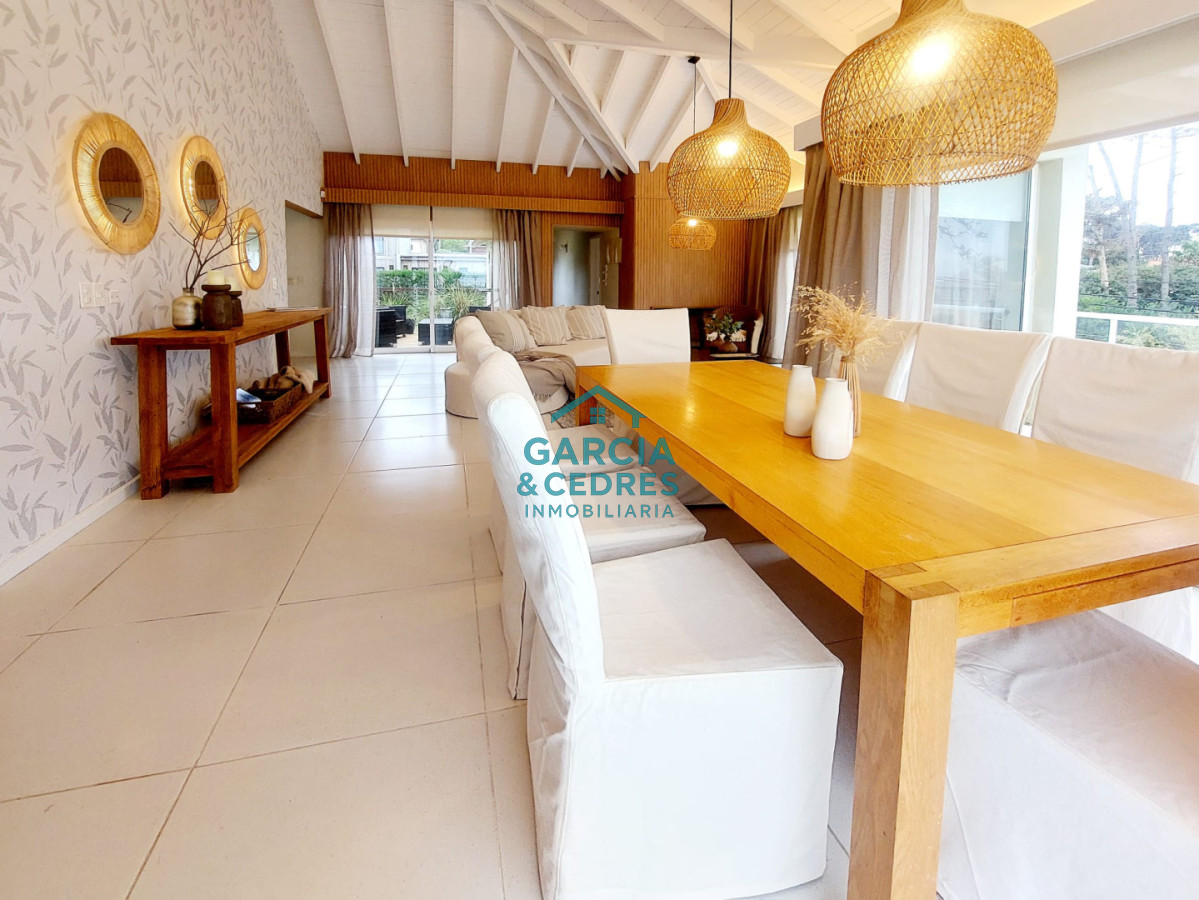 Casa ID.223 - EXCEPCIONAL CASA EN MONTOYA ESTILO CONTEMPORANEO A ESCASOS METROS DEL MAR 