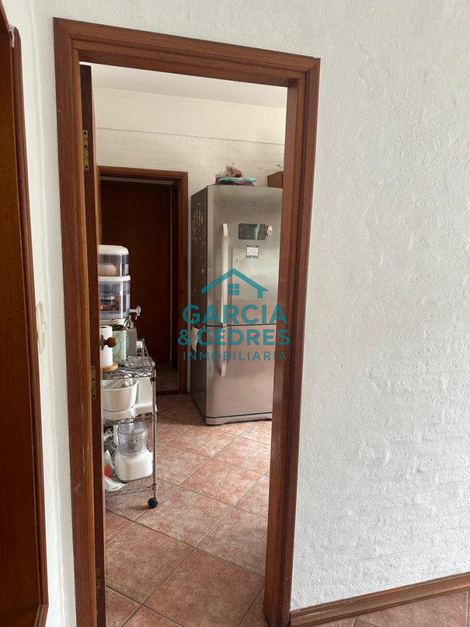 Casa ID.115 - EXCELENTE OPORTUNIDAD CASA DE 4 DORMITORIOS Y 4 BAÑOS , BARBACOA CERRADA Y MUCHO MAS EN BARRIO BIARRITZ 