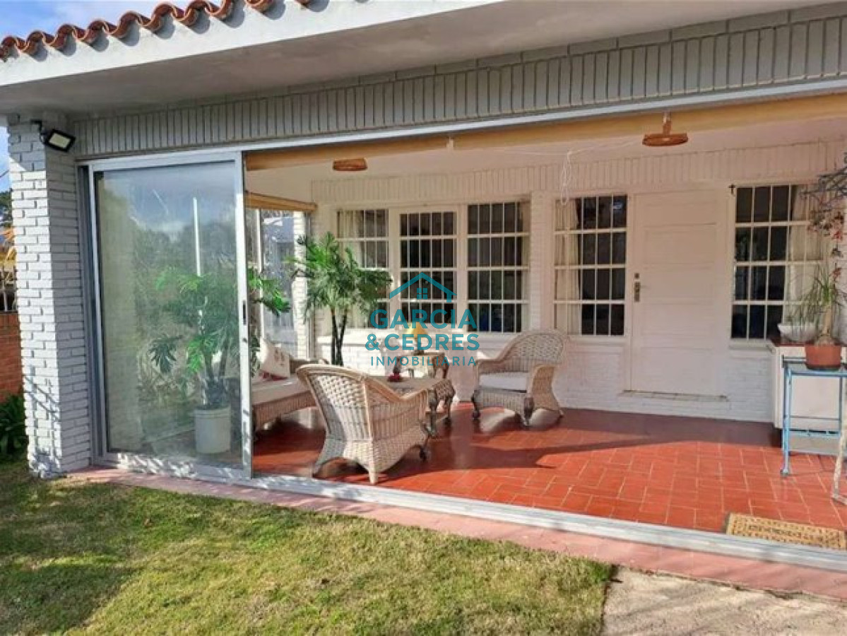 Casa ID.347 - Casa en Alquiler Anual en Punta del Este - Zona Cantegril