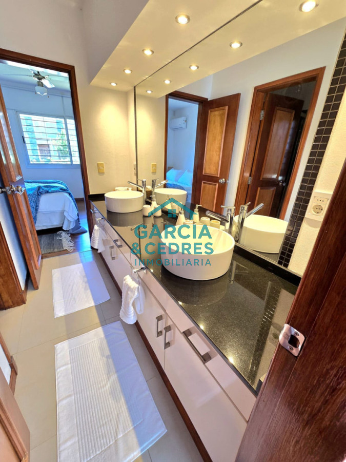 Casa ID.1391 - Alquilo Casa en Rincon del Indio  . Cuatro dormitorios y 4 baños 