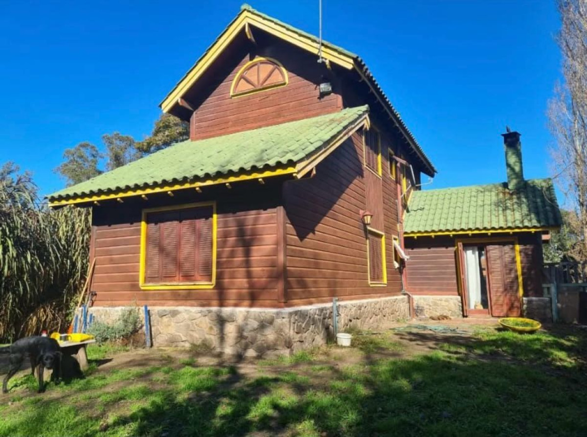 Casa ID.447 - Se Vende Casa Cabaña Chalet 4 dormitorios en Lezica