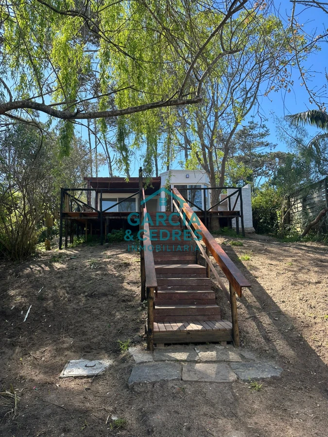 Casa ID.6 - Casa en Montoya a solo 250 mts del mar , 3 dormitorios con 2 baños . recien reciclada con muy buen gusto