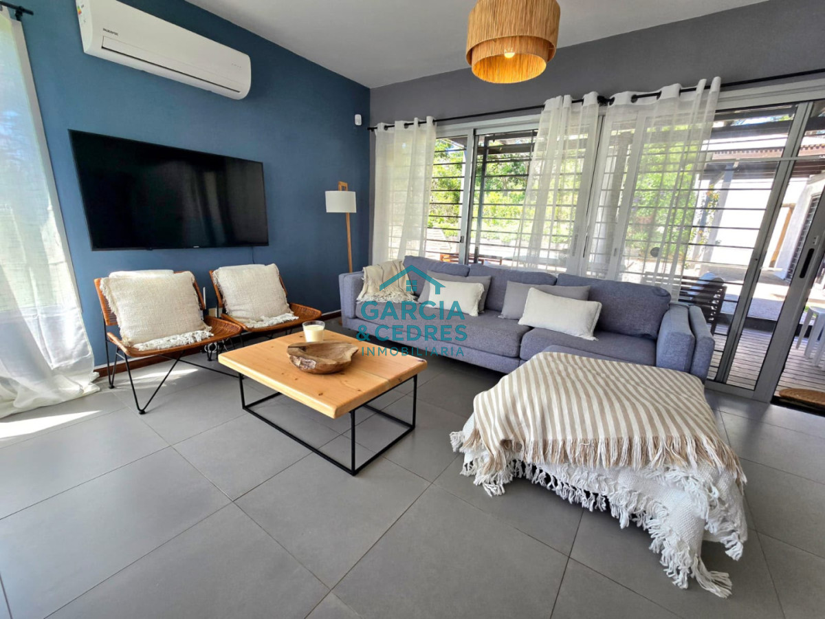 Casa ID.1391 - Alquilo Casa en Rincon del Indio  . Cuatro dormitorios y 4 baños 