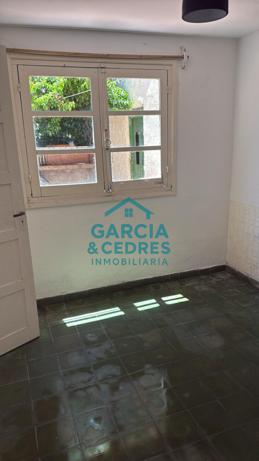 Casa ID.55 - OPORTUNIDAD !!! VENDO CASA 3 DORMITORIOS Y 1 BAÑO EN ESTACION LAS FLORES A U$S 90.000