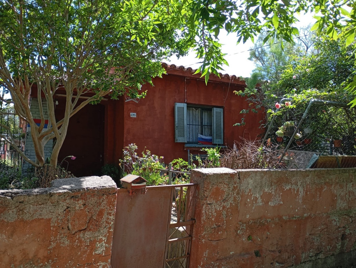Casa ID.26 - Se Venden 2 Casas en Lezica mismo padrón 