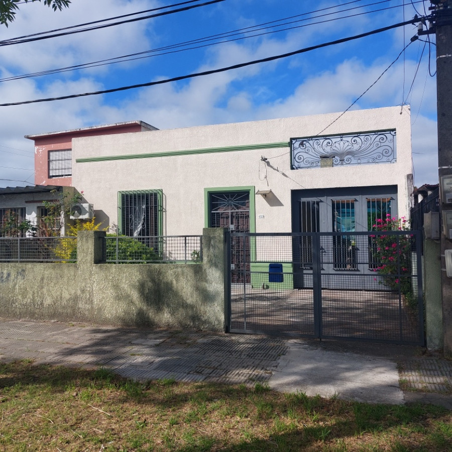 Casa ID.82 - Se vende,  casa 3 dormitoriosen Sayago.