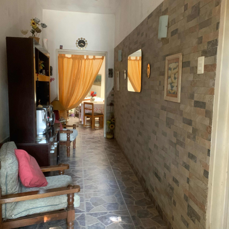Casa ID.252 - Venta De Cómoda Casa Con Garaje,en Una Planta. En Buceo. Varias Lineas De Bus Cerca.