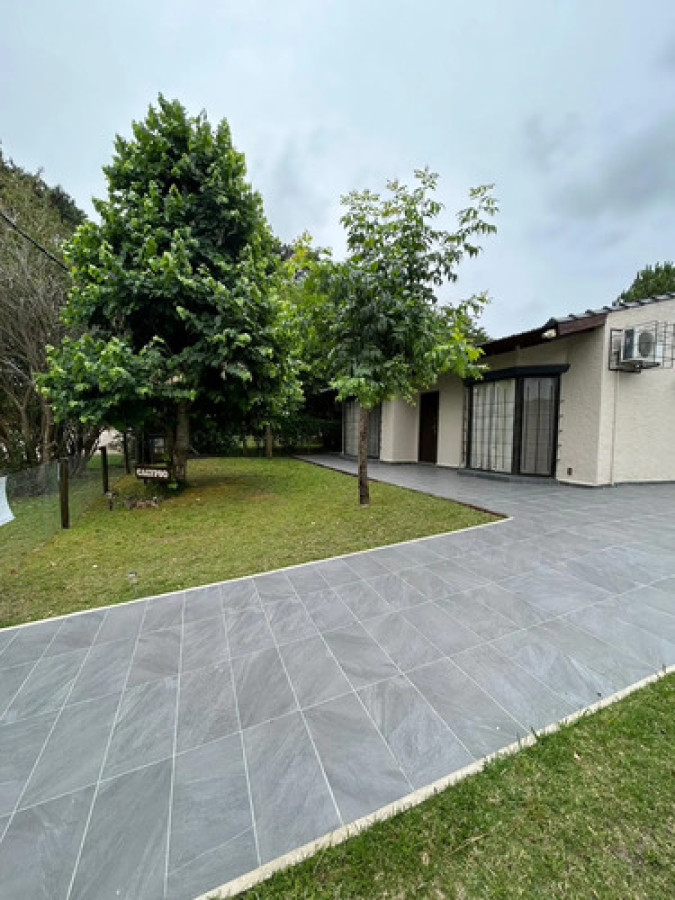 Casa de 2 dormitorios en Barrio Country, Piriápolis