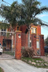 Vendo Excepcional Casa 4 dorm y 4 baños en Parada 19 Playa mansa 