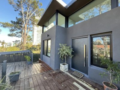 Casa Moderna Nueva Construcción